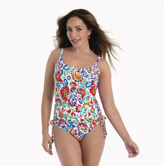 Rosa Faia 7777 Bianca Badpak Bloem